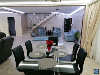 Vila cu 4 camere de vanzare in Strejnicu, 261.3 mp