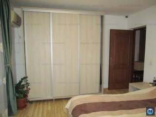 Vila cu 6 camere de vanzare, zona Eroilor, 185 mp