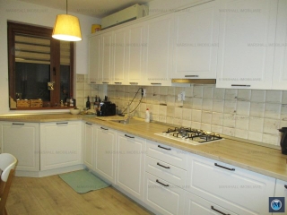 Vila cu 6 camere de vanzare, zona Eroilor, 185 mp