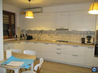 Vila cu 6 camere de vanzare, zona Eroilor, 185 mp
