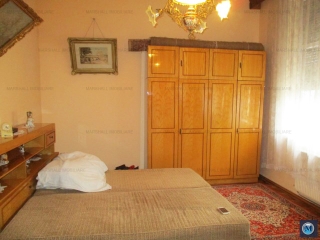 Casa cu 6 camere de vanzare, zona Ultracentral, 270 mp