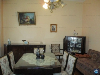 Casa cu 6 camere de vanzare, zona Ultracentral, 270 mp