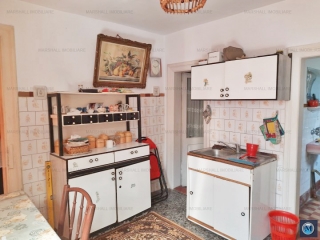 Vila cu 6 camere de vanzare, zona Sud, 199.3 mp