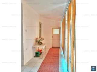 Vila cu 6 camere de vanzare, zona Sud, 199.3 mp