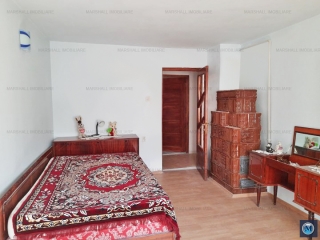 Vila cu 6 camere de vanzare, zona Sud, 199.3 mp