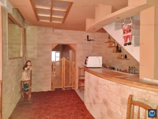 Vila cu 6 camere de vanzare, zona Sud, 199.3 mp