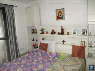 Vila cu 7 camere de vanzare, zona Exterior Vest, 371 mp