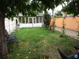 Vila cu 4 camere de vanzare, zona Marasesti, 150 mp