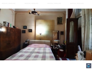 Vila cu 10 camere de vanzare, zona Central, 283.85 mp