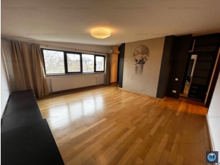 Vila cu 7 camere de vanzare in Paulesti, 372.65 mp