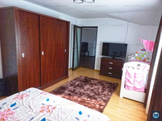 Casa cu 5 camere de vanzare in Strejnicu, 243.92 mp