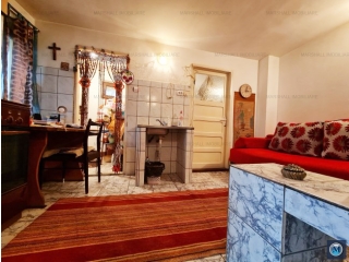 Casa cu 2 camere de vanzare, zona Central, 70 mp