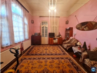 Casa cu 2 camere de vanzare, zona Central, 70 mp