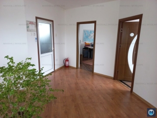 Vila cu 10 camere de vanzare in Banesti, 250 mp