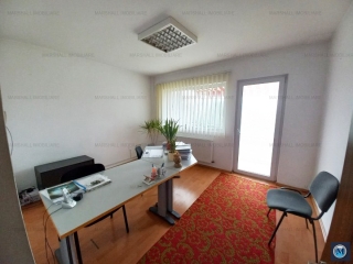 Vila cu 10 camere de vanzare in Banesti, 250 mp