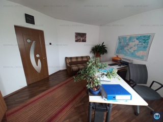 Vila cu 10 camere de vanzare in Banesti, 250 mp