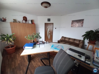 Vila cu 10 camere de vanzare in Banesti, 250 mp