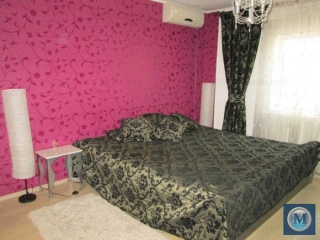 Vila cu 7 camere de vanzare, zona Republicii, 360 mp