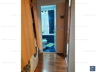 Apartament 3 camere de vanzare, zona Cina, 57 mp