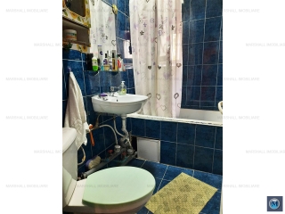 Apartament 3 camere de vanzare, zona Cina, 57 mp