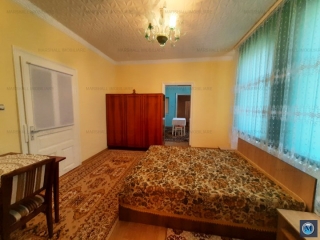 Casa cu 7 camere de vanzare in Baicoi, 265 mp