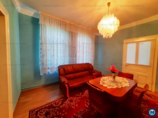 Casa cu 7 camere de vanzare in Baicoi, 265 mp
