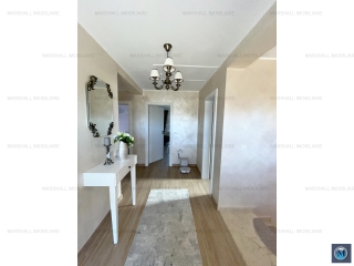 Vila cu 4 camere de vanzare, zona Albert, 150 mp