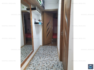 Apartament 4 camere de vanzare, zona Vest, 52 mp