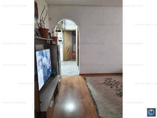 Apartament 4 camere de vanzare, zona Vest, 52 mp
