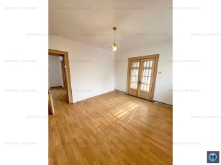 Vila cu 7 camere de vanzare in Urlati, zona Central, 205 mp