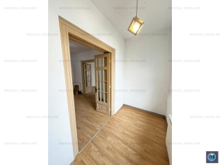 Vila cu 7 camere de vanzare in Urlati, zona Central, 205 mp