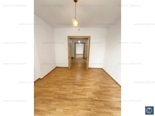 Vila cu 7 camere de vanzare in Urlati, zona Central, 205 mp