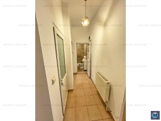 Vila cu 7 camere de vanzare in Urlati, zona Central, 205 mp