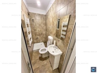 Vila cu 7 camere de vanzare in Urlati, zona Central, 205 mp