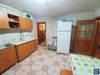 Vila cu 7 camere de vanzare, zona Marasesti, 249.12 mp