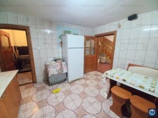 Vila cu 7 camere de vanzare, zona Marasesti, 249.12 mp