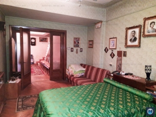 Casa cu 4 camere de vanzare, zona Cantacuzino, 178 mp