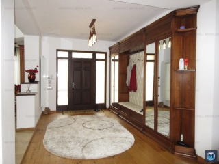 Vila cu 5 camere de vanzare, zona Traian, 352.1 mp
