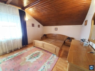 Vila cu 7 camere de vanzare, zona Central