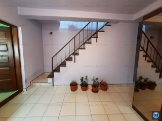 Vila cu 7 camere de vanzare, zona Central