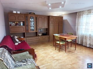 Vila cu 8 camere de vanzare in Strejnicu, 245.42 mp