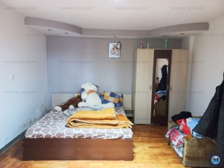 Vila cu 8 camere de vanzare in Strejnicu, 245.42 mp