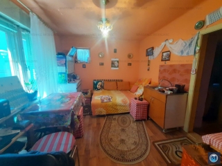 Casa cu 6 camere de vanzare in Baicoi, zona Exterior Vest, 185.11 mp
