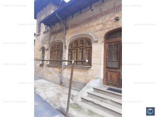 Casa cu 5 camere de vanzare, zona Gheorghe Doja