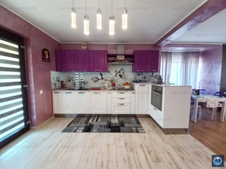 Vila cu 5 camere de vanzare in Strejnicu, 175.35 mp