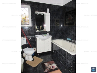 Casa cu 7 camere de vanzare, zona Central, 268 mp