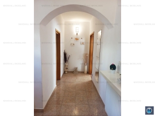 Vila cu 4 camere de vanzare, zona Central, 136.12 mp