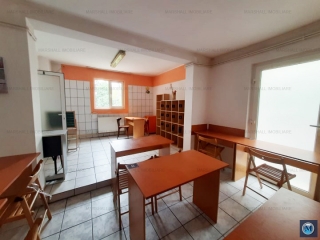 Vila cu 9 camere de vanzare, zona Republicii, 593.26 mp