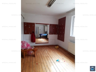 Vila cu 9 camere de vanzare, zona Republicii, 593.26 mp
