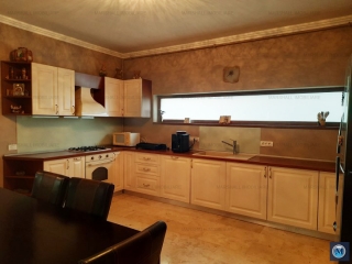 Vila cu 4 camere de vanzare, zona 9 Mai, 224.22 mp